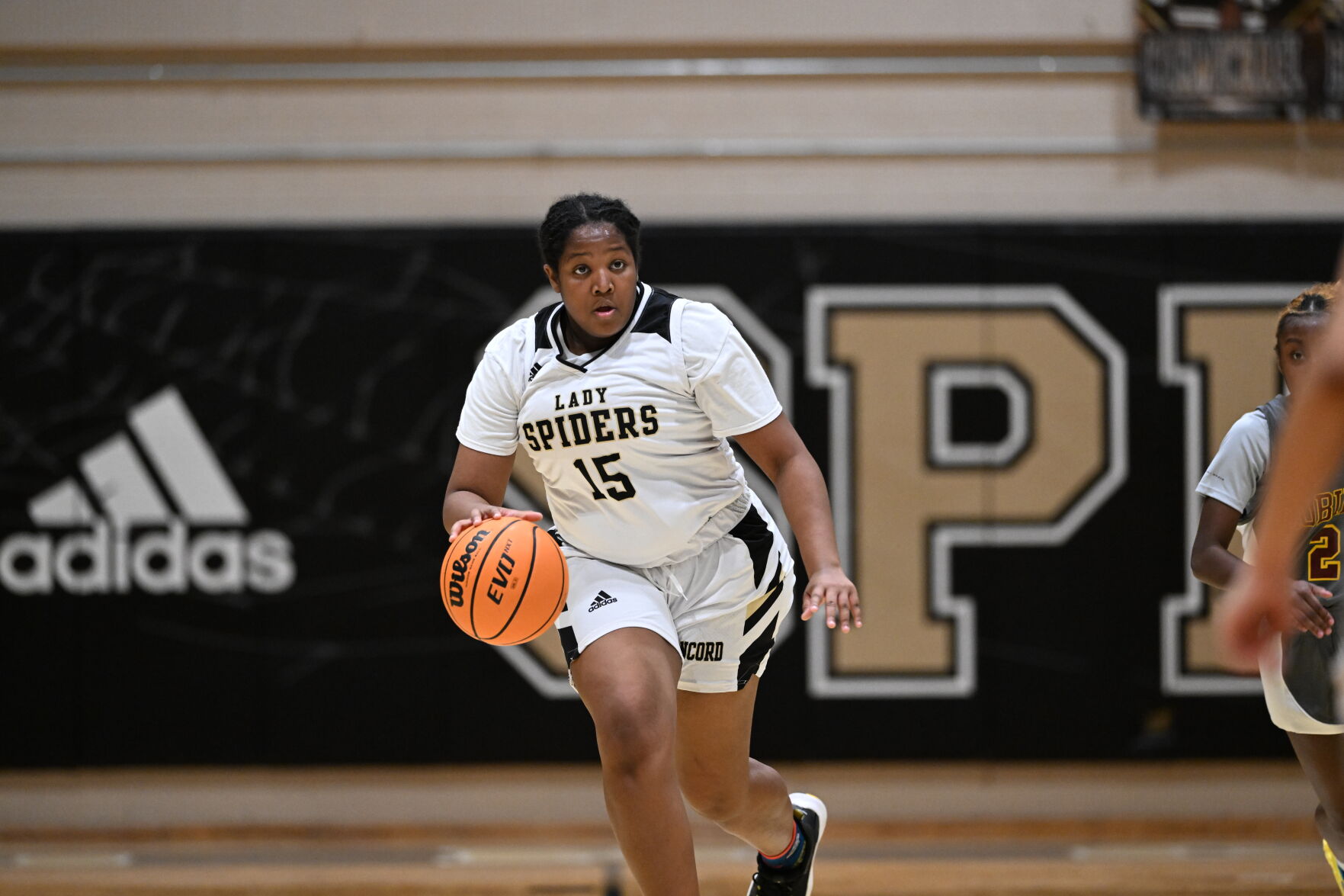 Robinson Rolls past the Spiders 71-25.